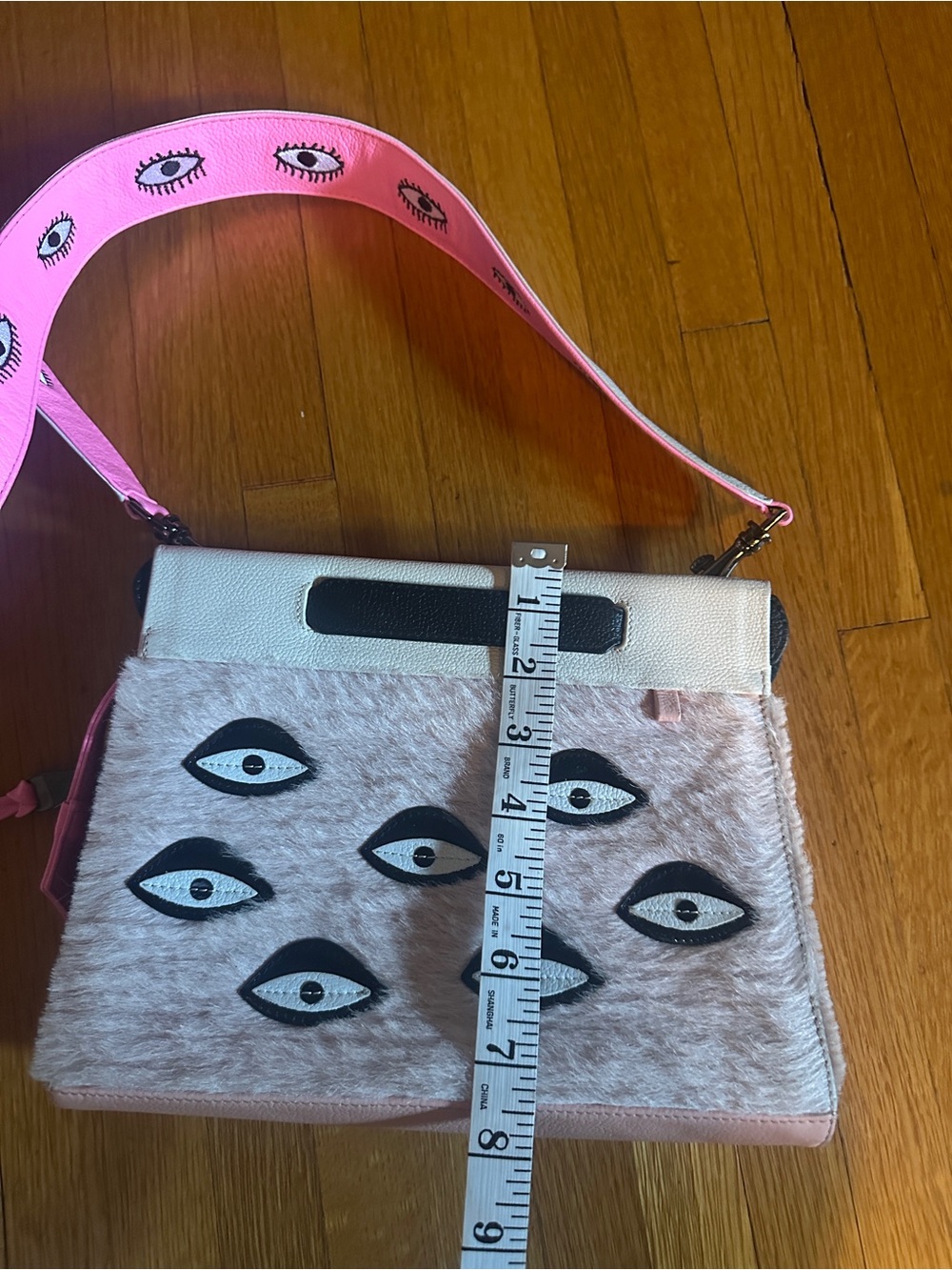 Min & Mon Vali Pink Eyes Appliqué with Adjustable Handle and Exclusive Strap - Picture 3 of 11